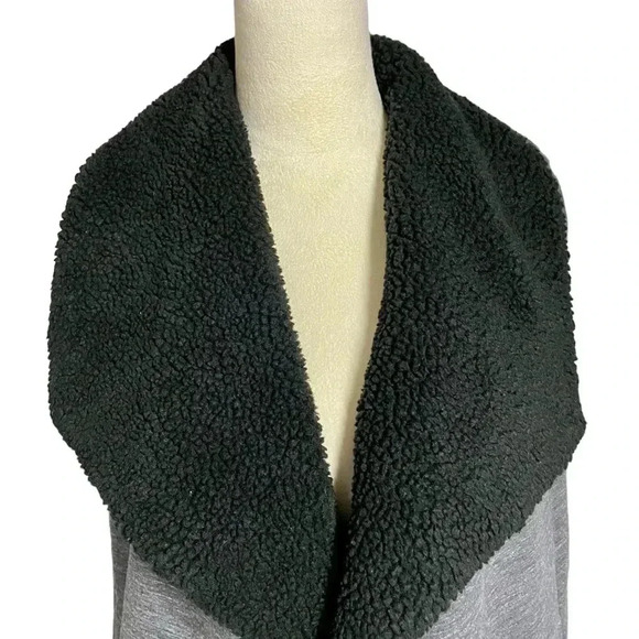 Athleta Sherpa Fleece Apres Anything Gray Oversized  Vest Women Size S - Picture 4 of 7